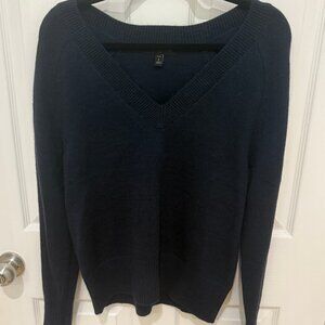 BANANA REPUBLIC DARK BLUE SWEATER NEW WITHOUT TAGS (NWOT) S